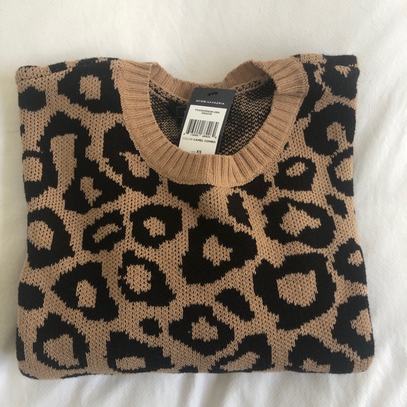 NWT BCBG Leopard Soft Sweater, XS. - Picture 6 of 7